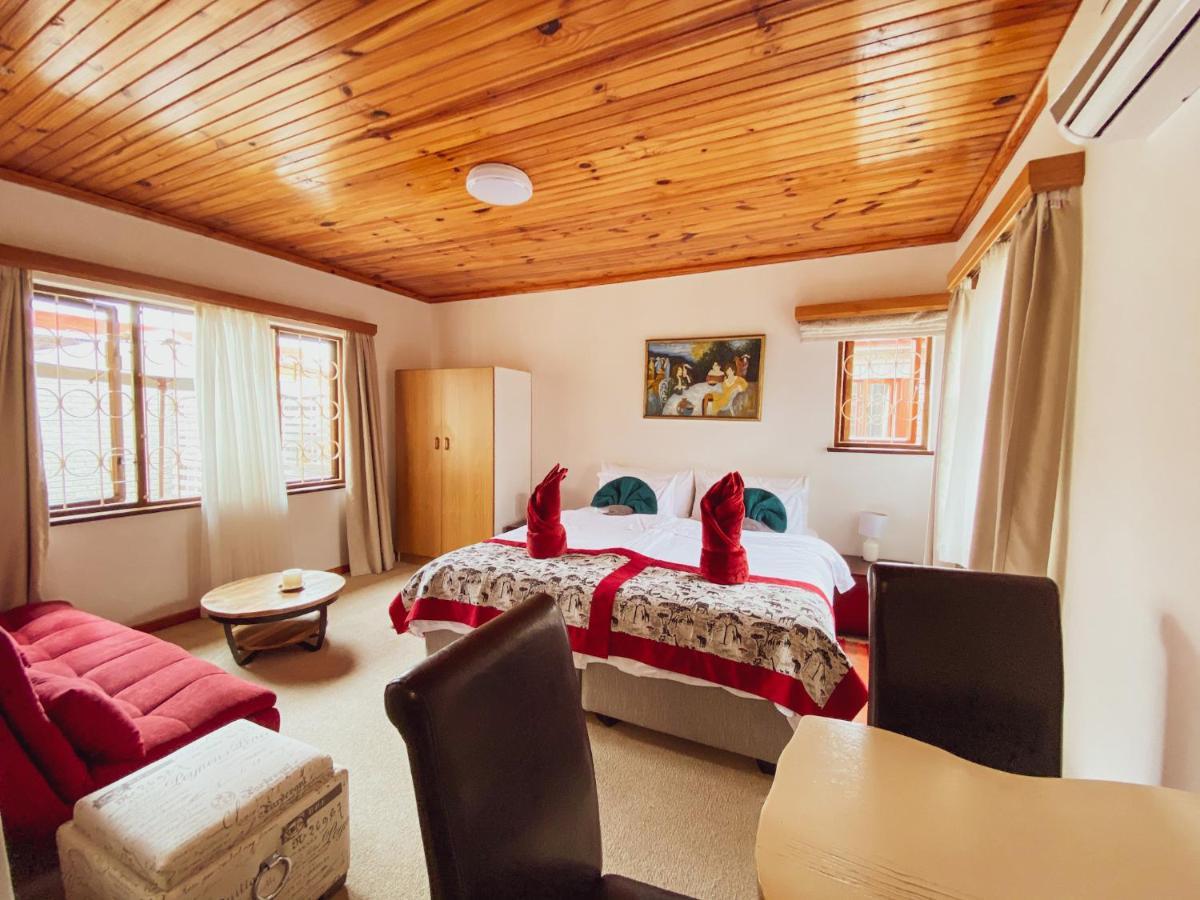 All African Colours Guesthouse Swakopmund Dış mekan fotoğraf
